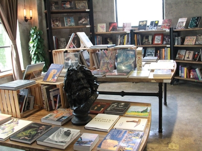 中圖外文書店 文化推廣的橋梁與窗口——中圖（集團(tuán)）總公司旗下書店新聞綜述